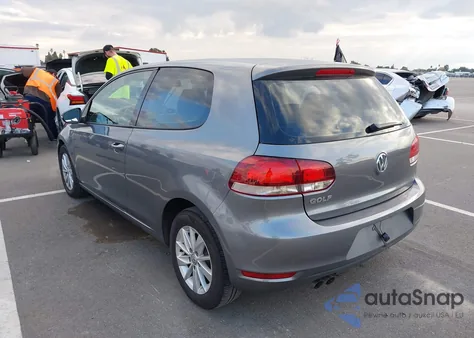 2012 Volkswagen Golf 2.5L 2-Door z USA, uszkodzony, nr VIN WVWAB7AJ0CW240259